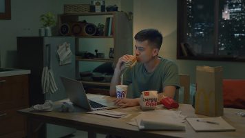 Chill lang with the McDo App!